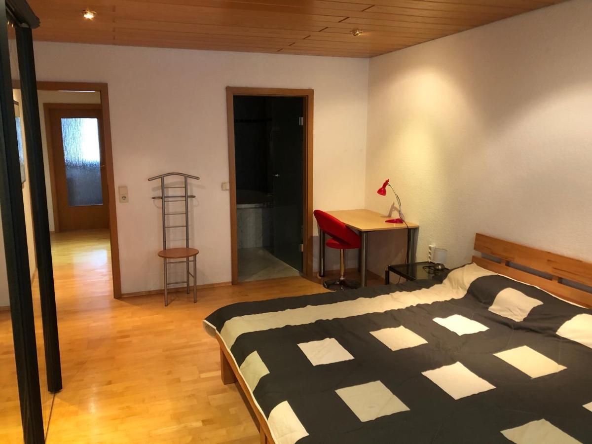 Wohnung Fuer 4 Personen, 2 Schlafzimmer, 2 Parkplaetze, Wlan Констанц Экстерьер фото
